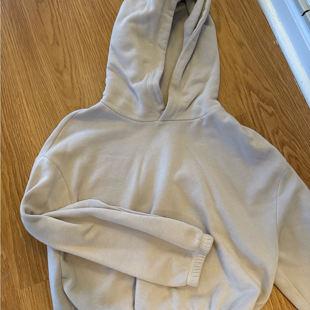 Women's Cropped Zara Sweatshirt